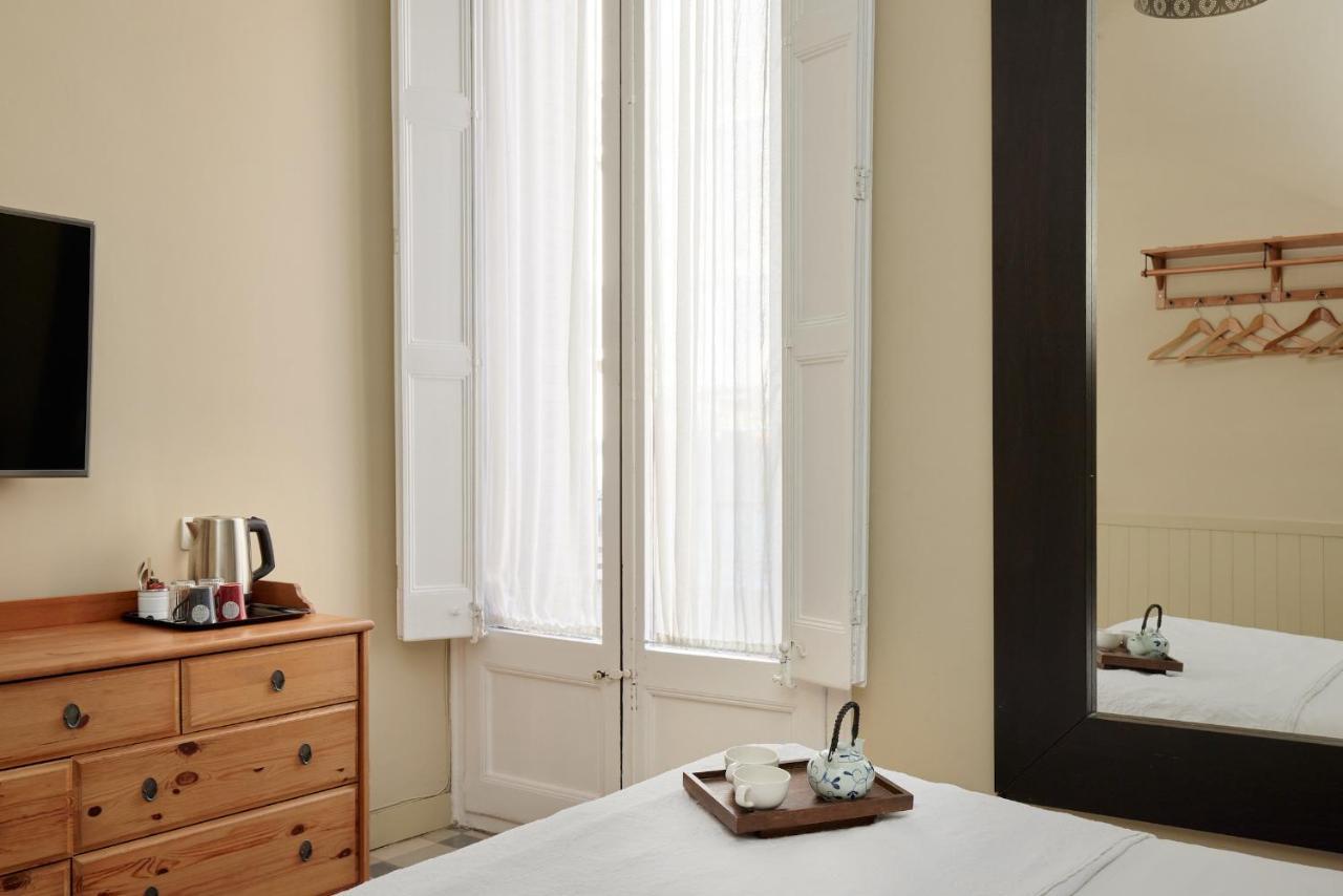 Hostal Poblenou Barcelona Ngoại thất bức ảnh