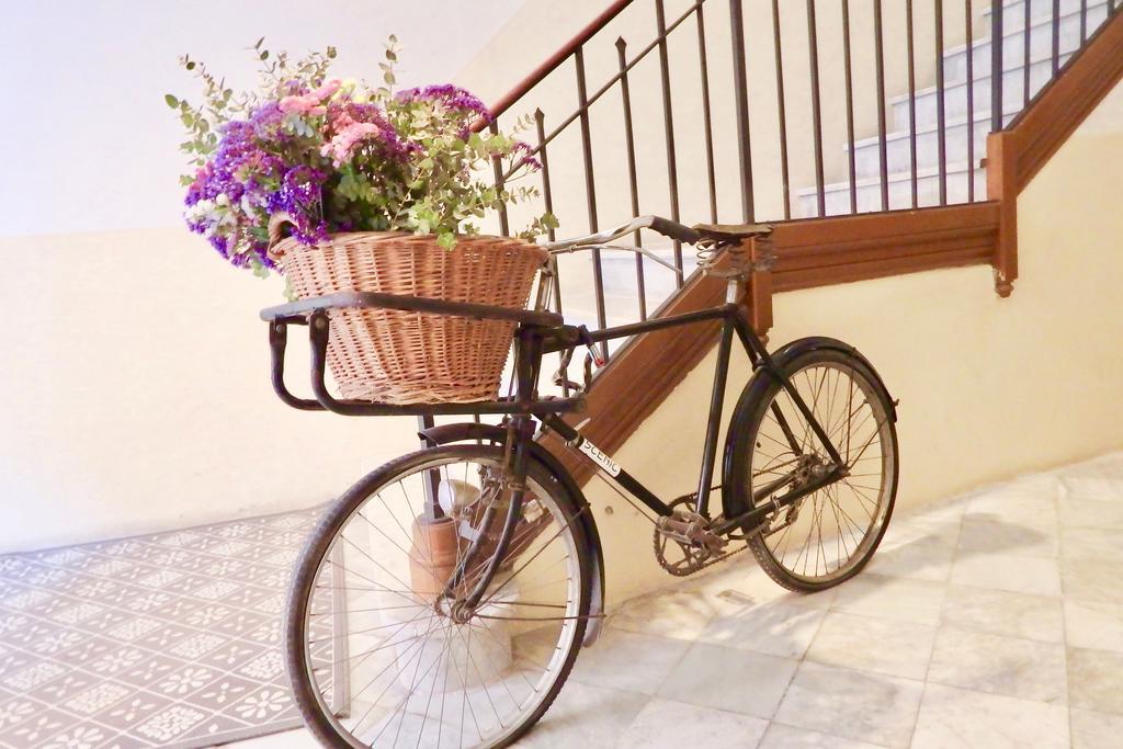 Hostal Poblenou Barcelona Ngoại thất bức ảnh