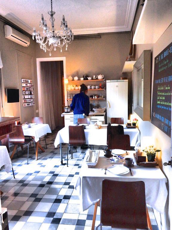Hostal Poblenou Barcelona Ngoại thất bức ảnh