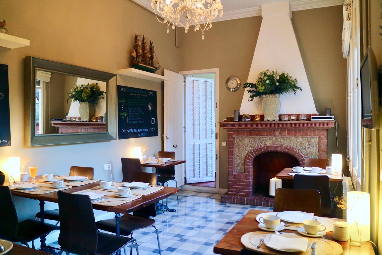 Hostal Poblenou Barcelona Ngoại thất bức ảnh
